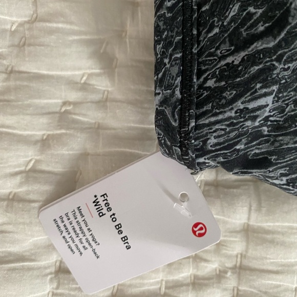 NWT Lululemon free to be wild bra - Picture 2 of 3
